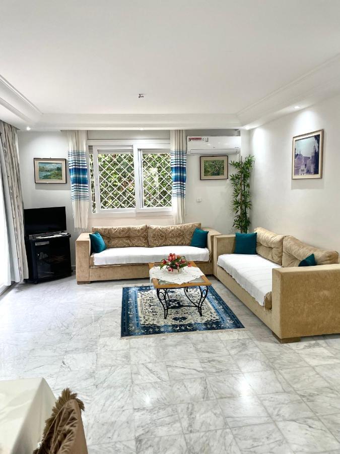 Etage De Villa Avec Jardin, Pres De L'Aireport Et Parking Prive Ariana Exterior foto