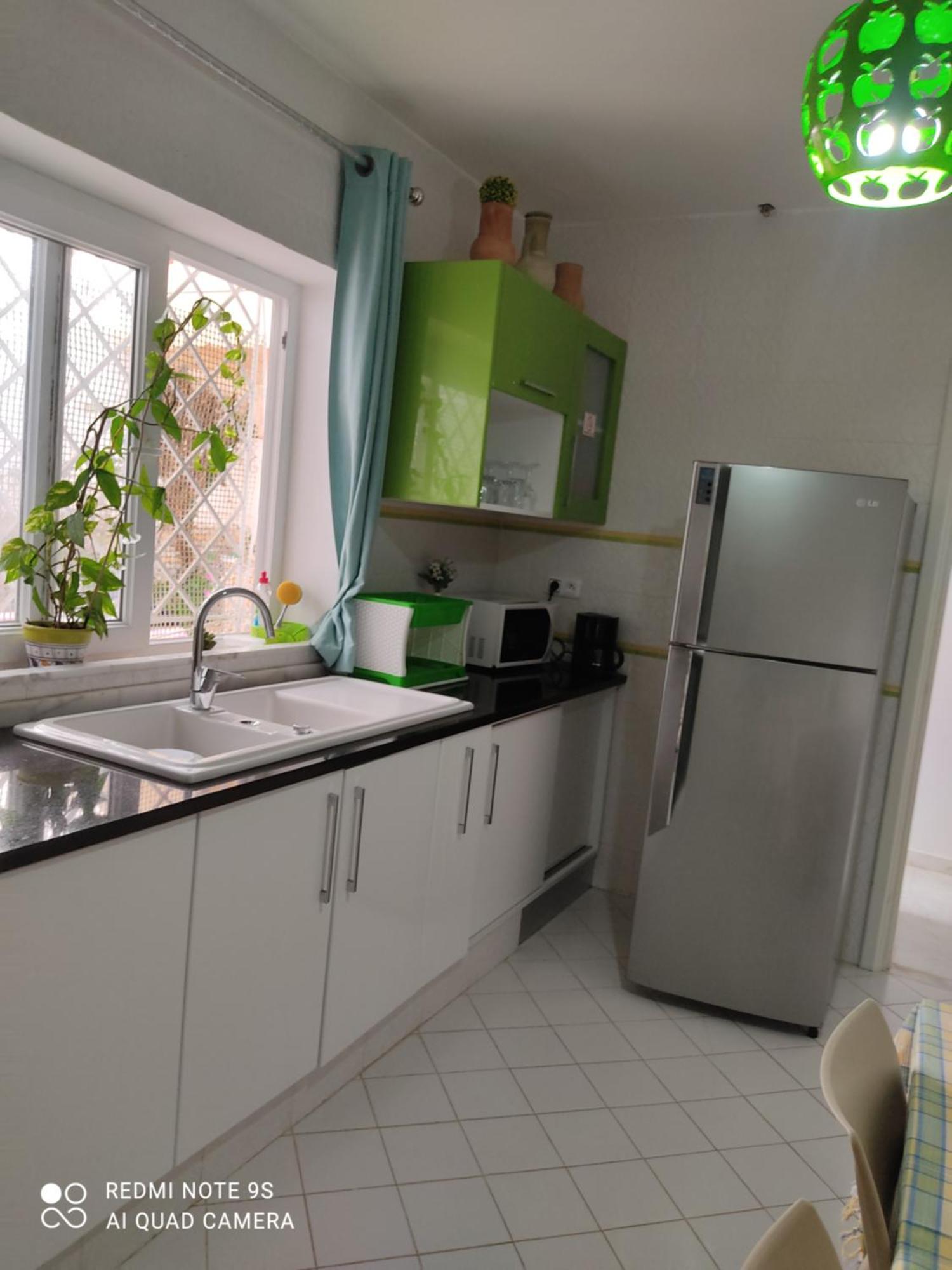 Etage De Villa Avec Jardin, Pres De L'Aireport Et Parking Prive Ariana Exterior foto
