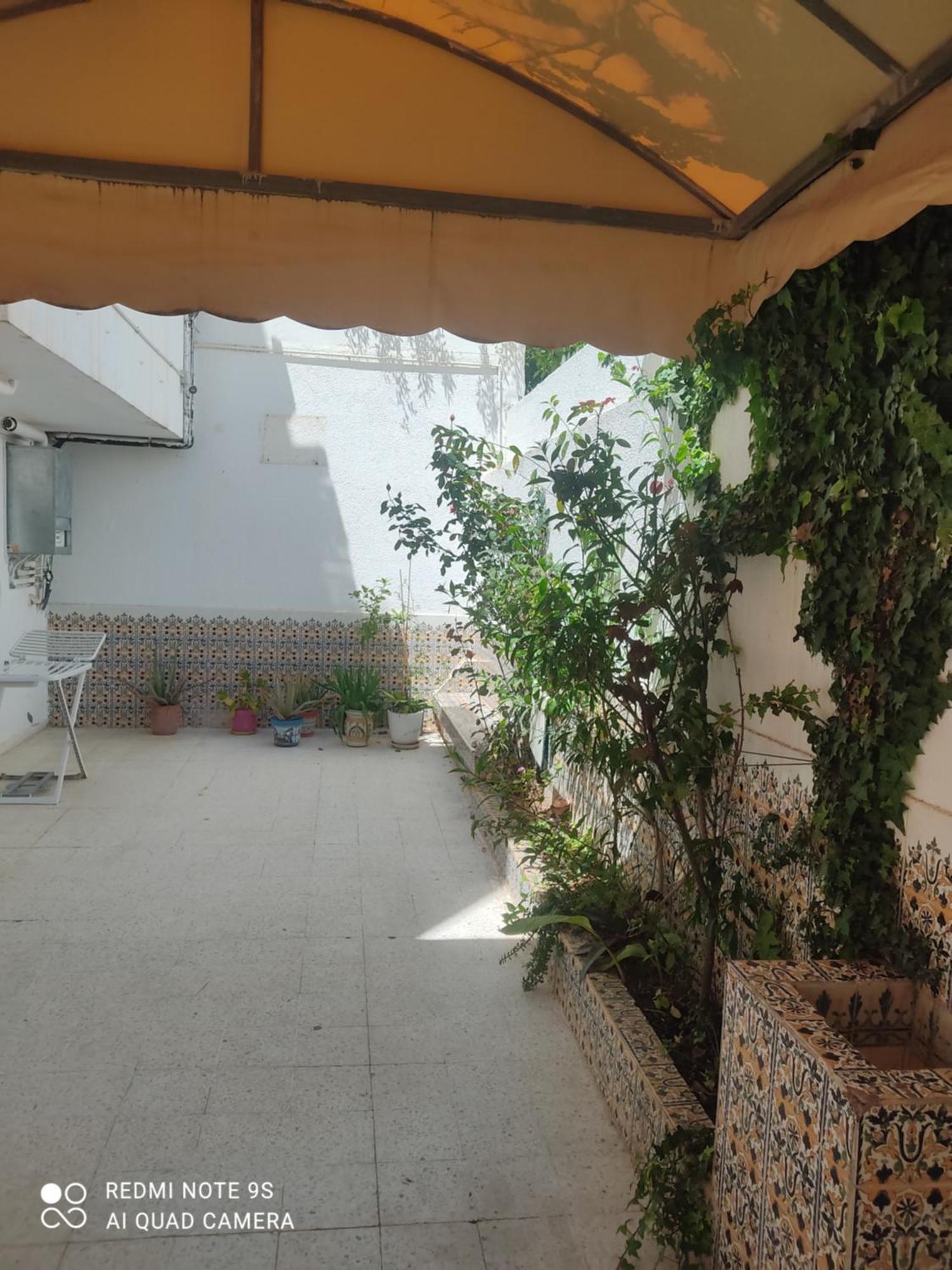 Etage De Villa Avec Jardin, Pres De L'Aireport Et Parking Prive Ariana Exterior foto