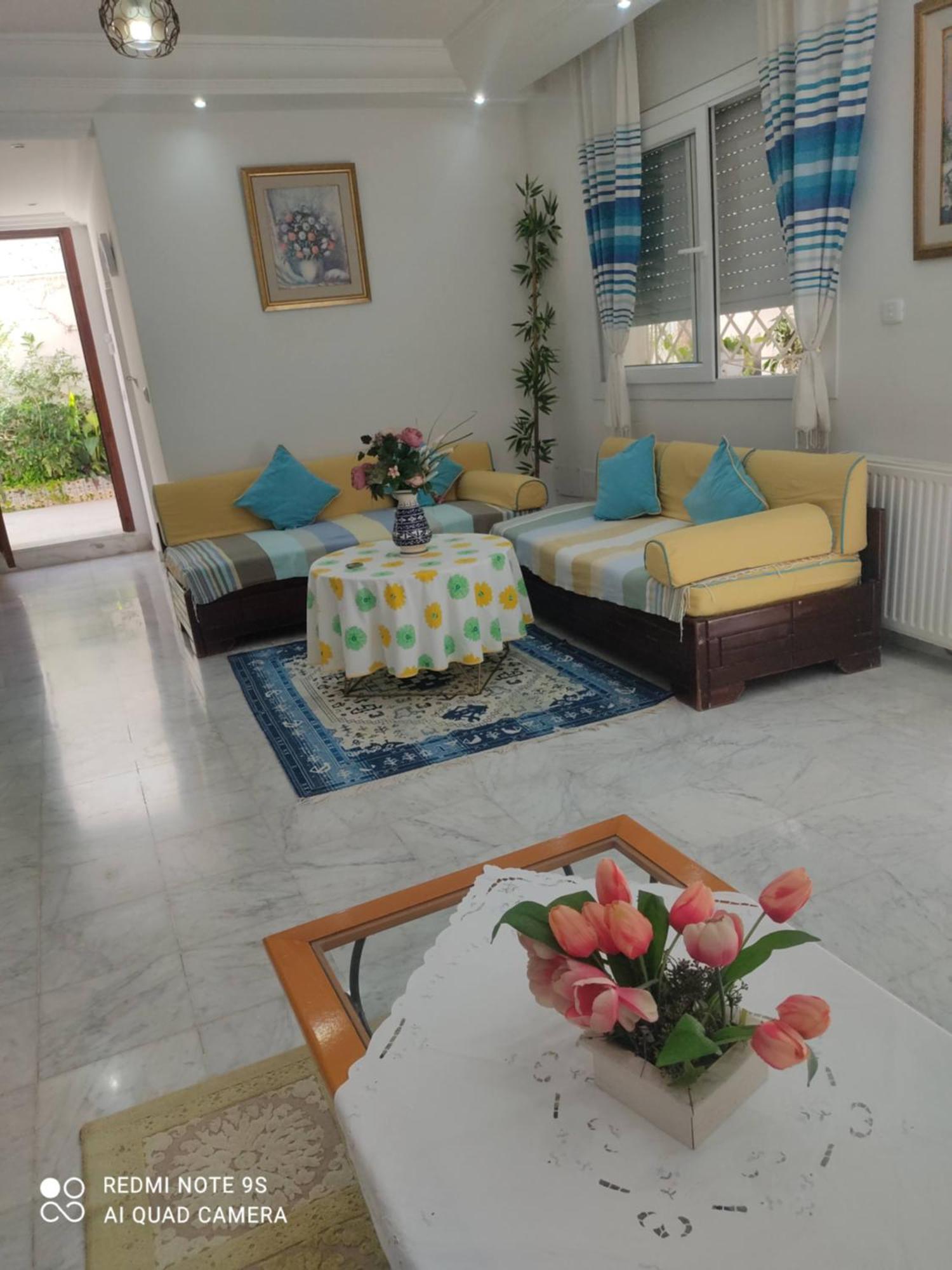 Etage De Villa Avec Jardin, Pres De L'Aireport Et Parking Prive Ariana Exterior foto