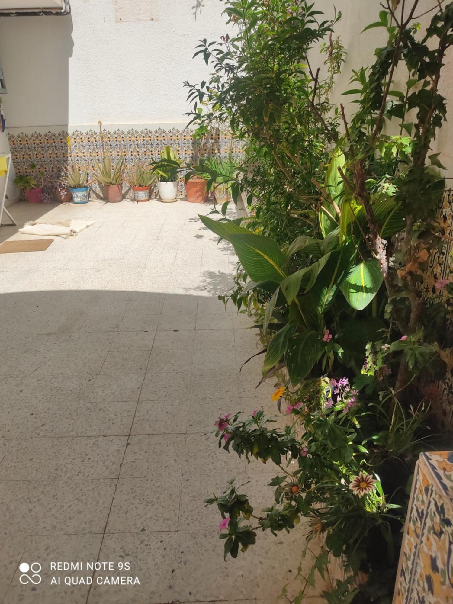 Etage De Villa Avec Jardin, Pres De L'Aireport Et Parking Prive Ariana Exterior foto